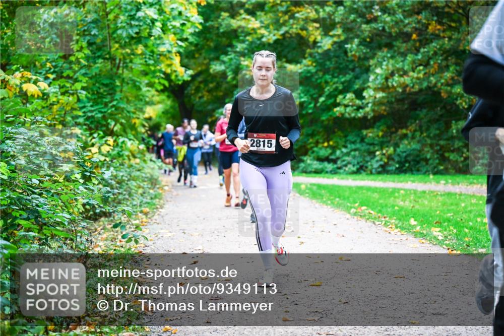12.10.2025 - Bramfelder Halbmarathon 2025 Dr. Thomas Lammeyer http://msf.ph/oto/9349113 12.10.2025 10:29:40 Laufen 2815 meine-sportfotos.de