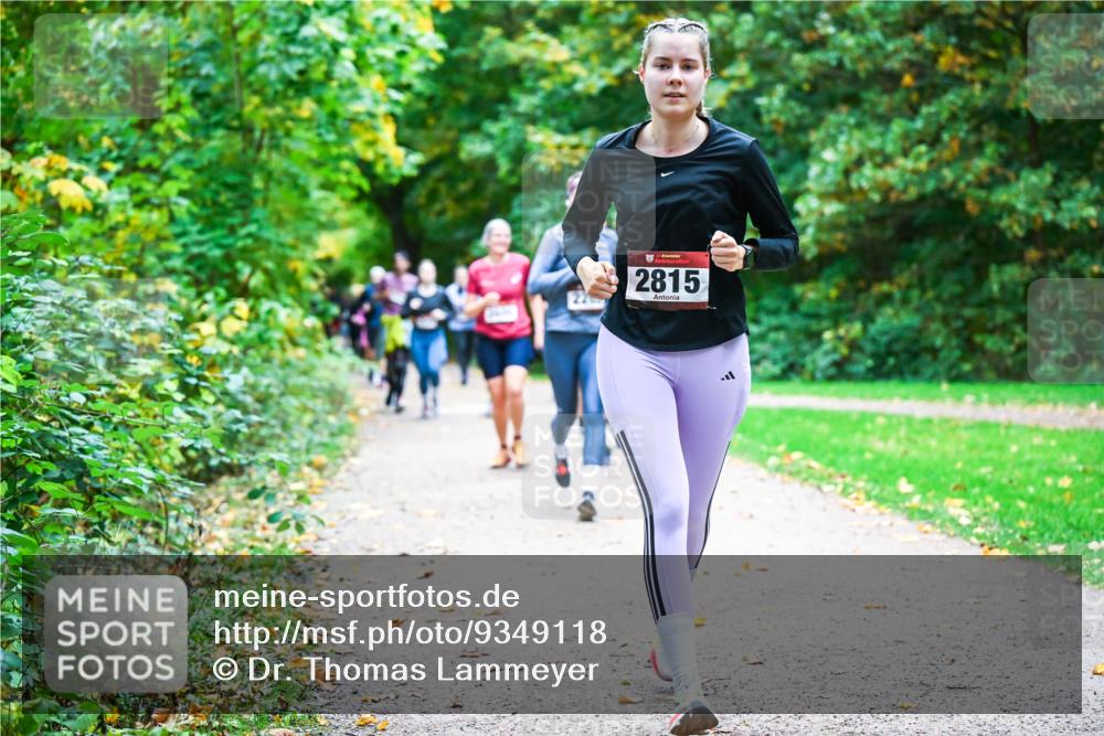 12.10.2025 - Bramfelder Halbmarathon 2025 Dr. Thomas Lammeyer http://msf.ph/oto/9349118 12.10.2025 10:29:41 Laufen 2815 meine-sportfotos.de