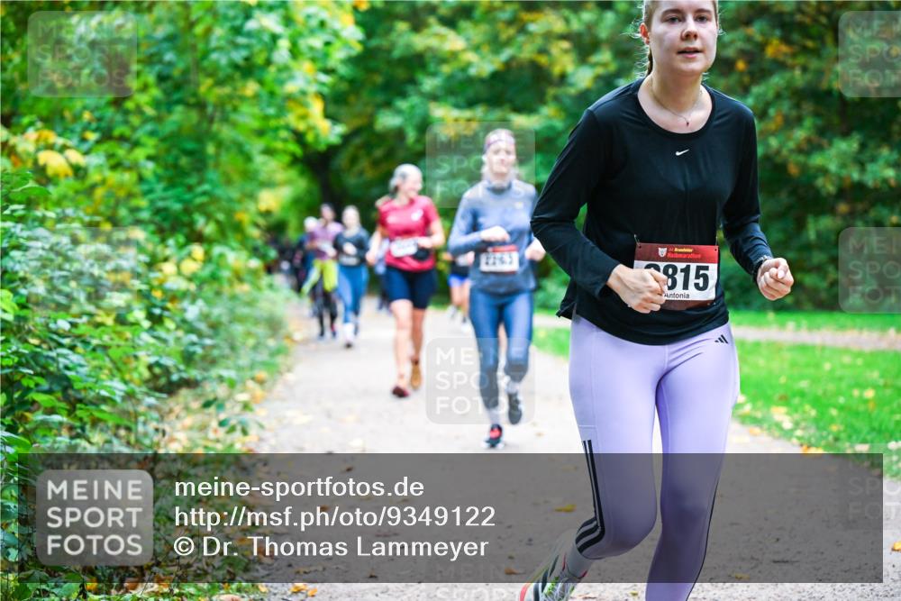 12.10.2025 - Bramfelder Halbmarathon 2025 Dr. Thomas Lammeyer http://msf.ph/oto/9349122 12.10.2025 10:29:41 Laufen 2263, 34, 815 meine-sportfotos.de