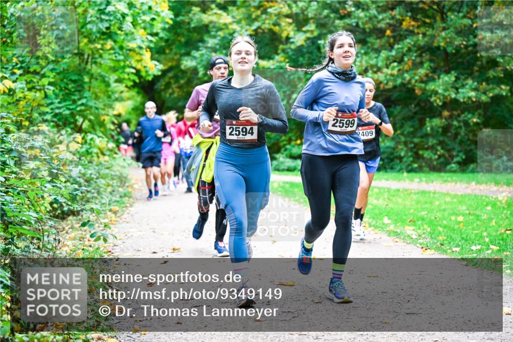 12.10.2025 - Bramfelder Halbmarathon 2025 Dr. Thomas Lammeyer http://msf.ph/oto/9349149 12.10.2025 10:29:47 Laufen 2594, 2599, 2409 meine-sportfotos.de
