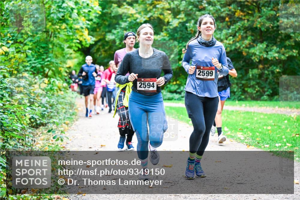 12.10.2025 - Bramfelder Halbmarathon 2025 Dr. Thomas Lammeyer http://msf.ph/oto/9349150 12.10.2025 10:29:47 Laufen 2594, 2599, 19 meine-sportfotos.de