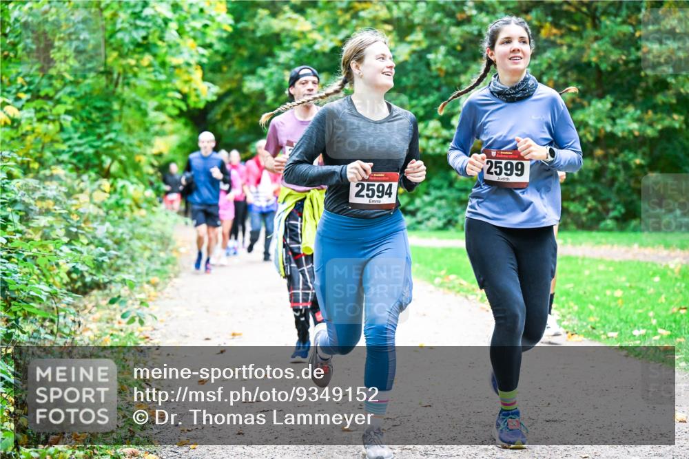 12.10.2025 - Bramfelder Halbmarathon 2025 Dr. Thomas Lammeyer http://msf.ph/oto/9349152 12.10.2025 10:29:47 Laufen 2594, 2599 meine-sportfotos.de