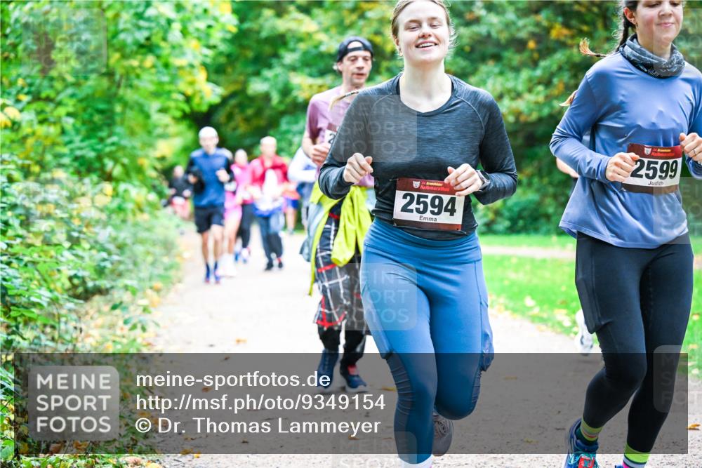 12.10.2025 - Bramfelder Halbmarathon 2025 Dr. Thomas Lammeyer http://msf.ph/oto/9349154 12.10.2025 10:29:48 Laufen 34, 2594, 34, 2599 meine-sportfotos.de