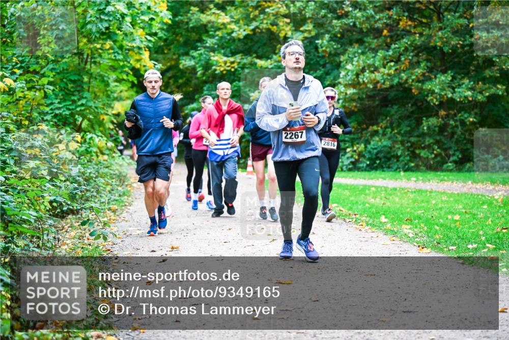 12.10.2025 - Bramfelder Halbmarathon 2025 Dr. Thomas Lammeyer http://msf.ph/oto/9349165 12.10.2025 10:29:50 Laufen 2267, 2816 meine-sportfotos.de