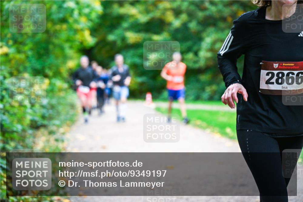 12.10.2025 - Bramfelder Halbmarathon 2025 Dr. Thomas Lammeyer http://msf.ph/oto/9349197 12.10.2025 10:29:55 Laufen 34, 2866 meine-sportfotos.de