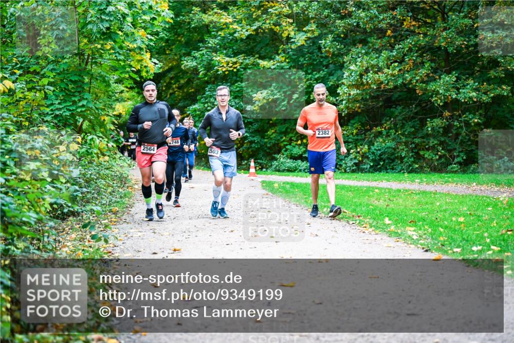 12.10.2025 - Bramfelder Halbmarathon 2025 Dr. Thomas Lammeyer http://msf.ph/oto/9349199 12.10.2025 10:29:56 Laufen 2564, 748, 2503, 2382 meine-sportfotos.de