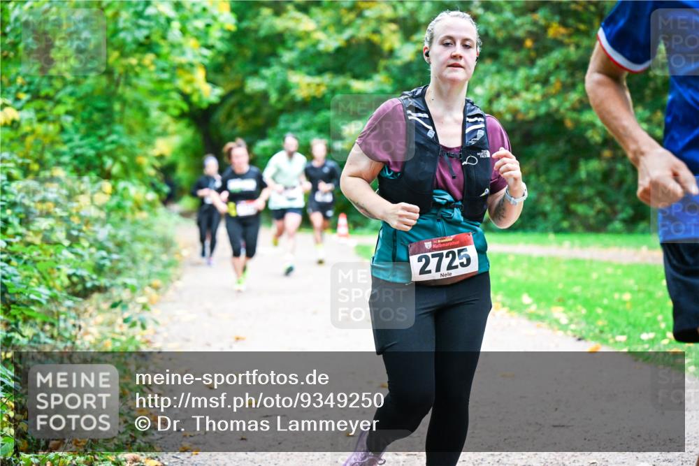 12.10.2025 - Bramfelder Halbmarathon 2025 Dr. Thomas Lammeyer http://msf.ph/oto/9349250 12.10.2025 10:30:06 Laufen 34, 2725 meine-sportfotos.de