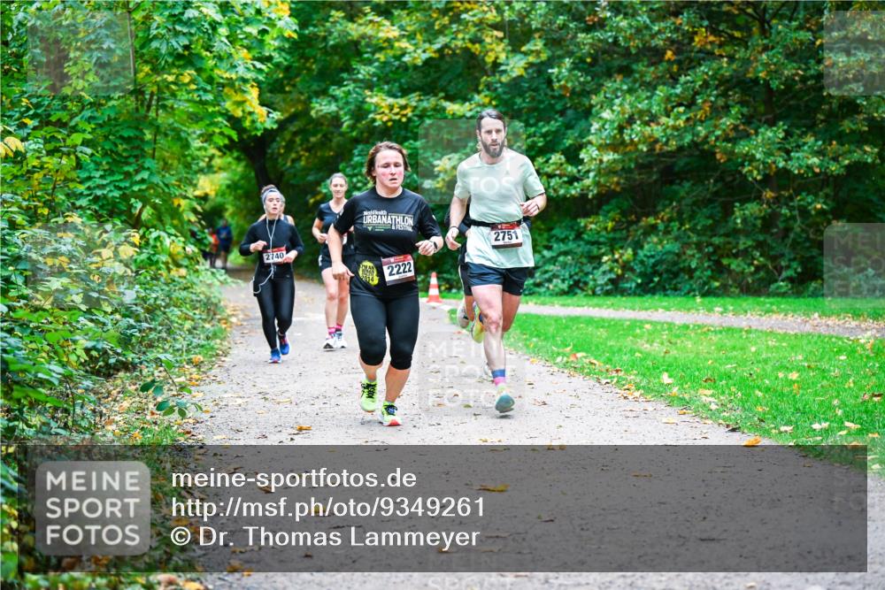 12.10.2025 - Bramfelder Halbmarathon 2025 Dr. Thomas Lammeyer http://msf.ph/oto/9349261 12.10.2025 10:30:08 Laufen 2740, 2222, 2751 meine-sportfotos.de