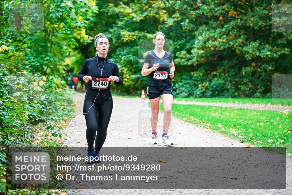 12.10.2025 - Bramfelder Halbmarathon 2025 Dr. Thomas Lammeyer http://msf.ph/oto/9349280 12.10.2025 10:30:11 Laufen 2370, 2740 meine-sportfotos.de