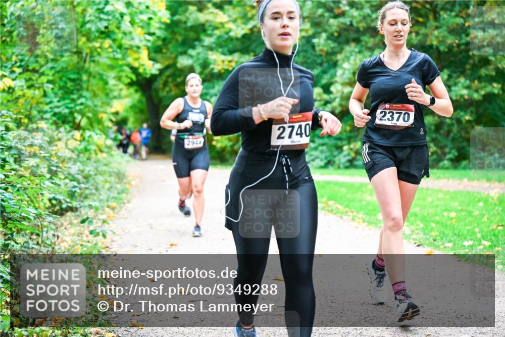 12.10.2025 - Bramfelder Halbmarathon 2025 Dr. Thomas Lammeyer http://msf.ph/oto/9349288 12.10.2025 10:30:12 Laufen 2944, 2740, 2370 meine-sportfotos.de