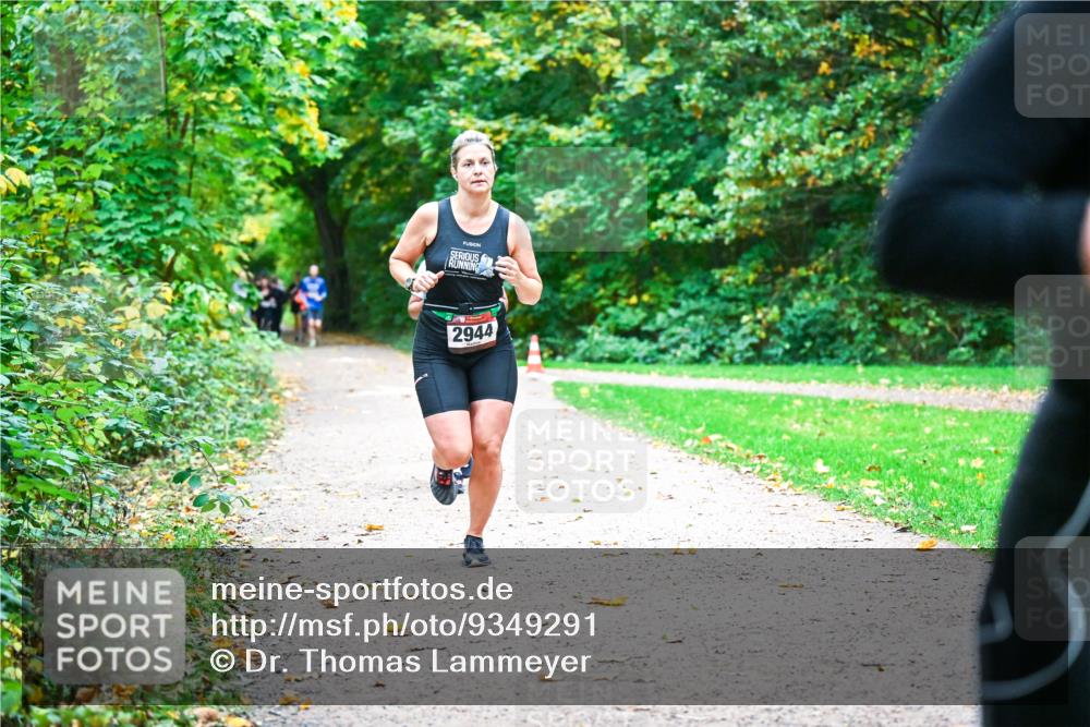 12.10.2025 - Bramfelder Halbmarathon 2025 Dr. Thomas Lammeyer http://msf.ph/oto/9349291 12.10.2025 10:30:13 Laufen 2944 meine-sportfotos.de