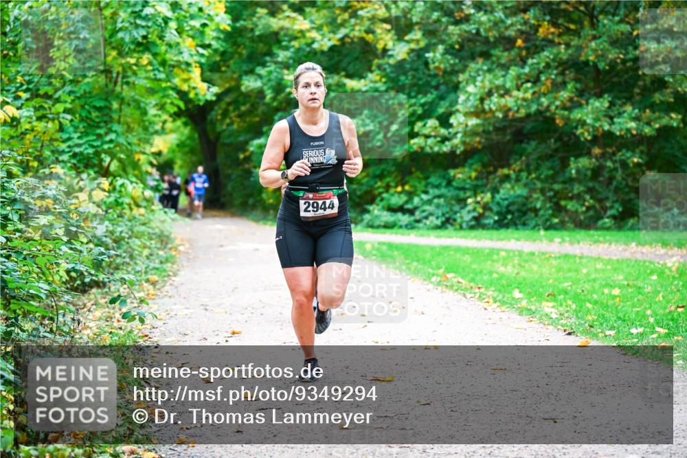 12.10.2025 - Bramfelder Halbmarathon 2025 Dr. Thomas Lammeyer http://msf.ph/oto/9349294 12.10.2025 10:30:13 Laufen 2944 meine-sportfotos.de