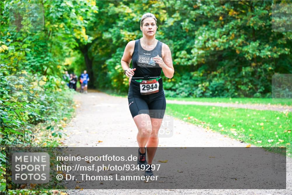 12.10.2025 - Bramfelder Halbmarathon 2025 Dr. Thomas Lammeyer http://msf.ph/oto/9349297 12.10.2025 10:30:14 Laufen 2944 meine-sportfotos.de