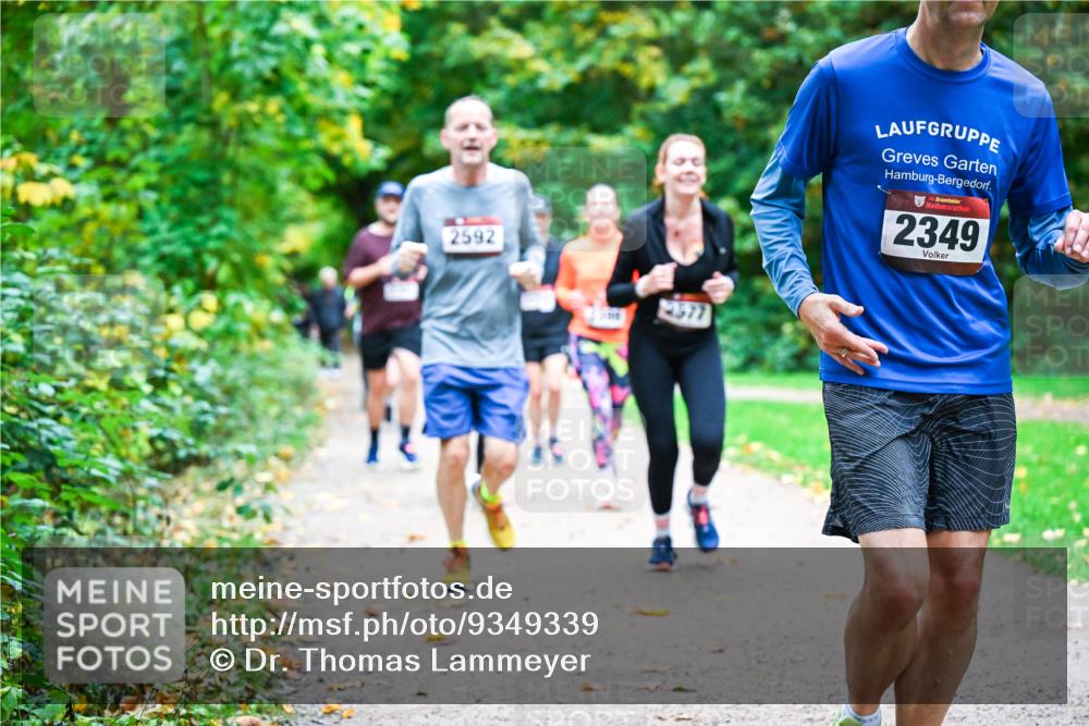 12.10.2025 - Bramfelder Halbmarathon 2025 Dr. Thomas Lammeyer http://msf.ph/oto/9349339 12.10.2025 10:30:29 Laufen 2592, 5577, 34, 2349 meine-sportfotos.de