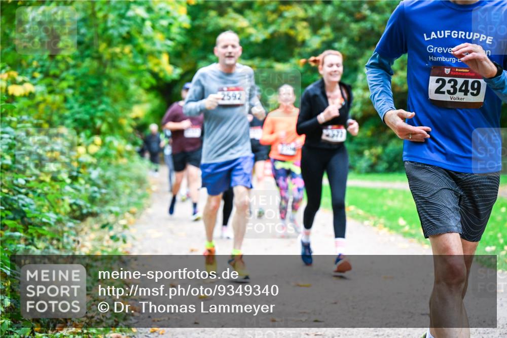 12.10.2025 - Bramfelder Halbmarathon 2025 Dr. Thomas Lammeyer http://msf.ph/oto/9349340 12.10.2025 10:30:29 Laufen 2592, 34, 2349 meine-sportfotos.de