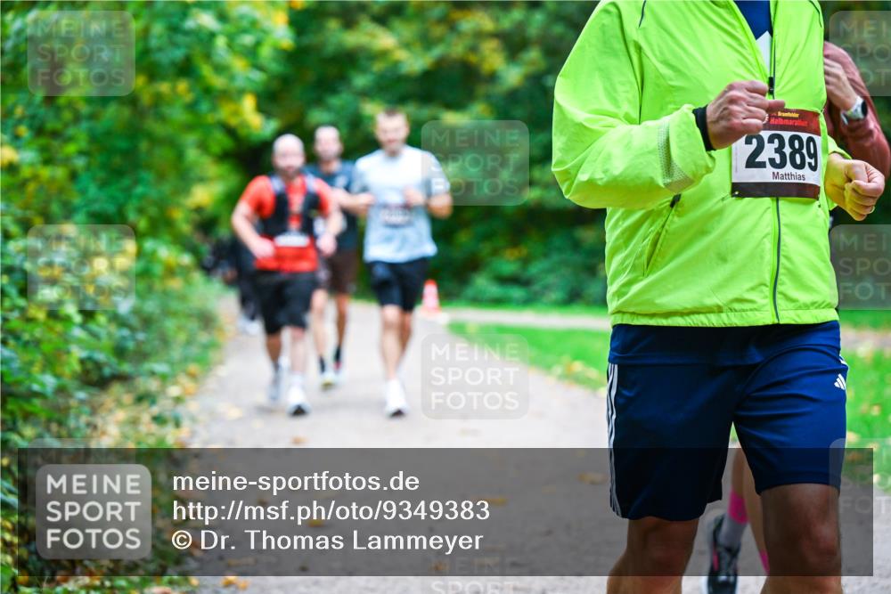 12.10.2025 - Bramfelder Halbmarathon 2025 Dr. Thomas Lammeyer http://msf.ph/oto/9349383 12.10.2025 10:30:38 Laufen 2389 meine-sportfotos.de