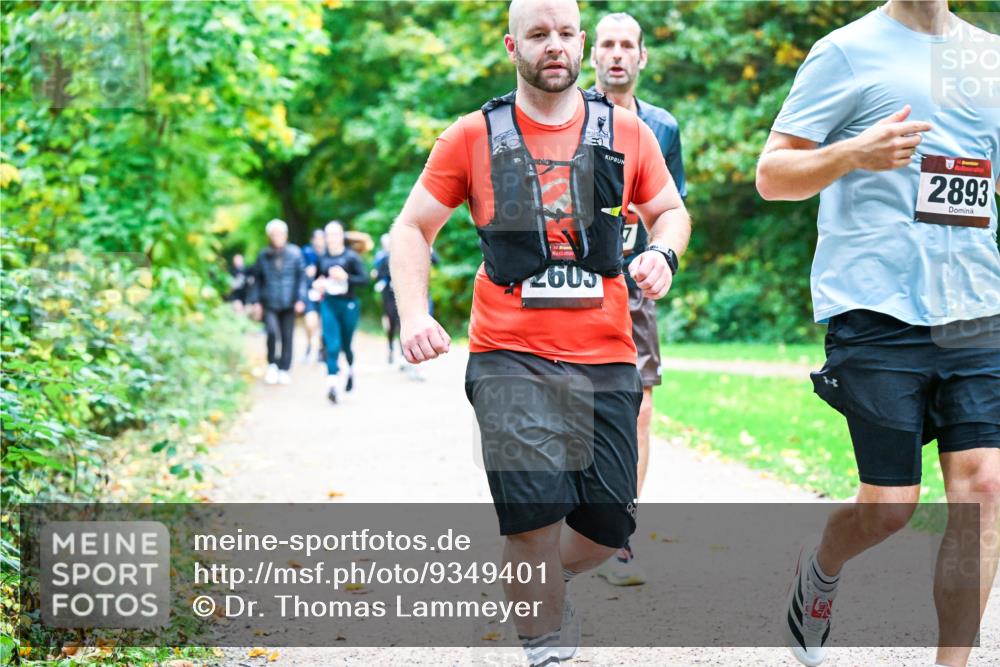 12.10.2025 - Bramfelder Halbmarathon 2025 Dr. Thomas Lammeyer http://msf.ph/oto/9349401 12.10.2025 10:30:40 Laufen 2603, 2893 meine-sportfotos.de