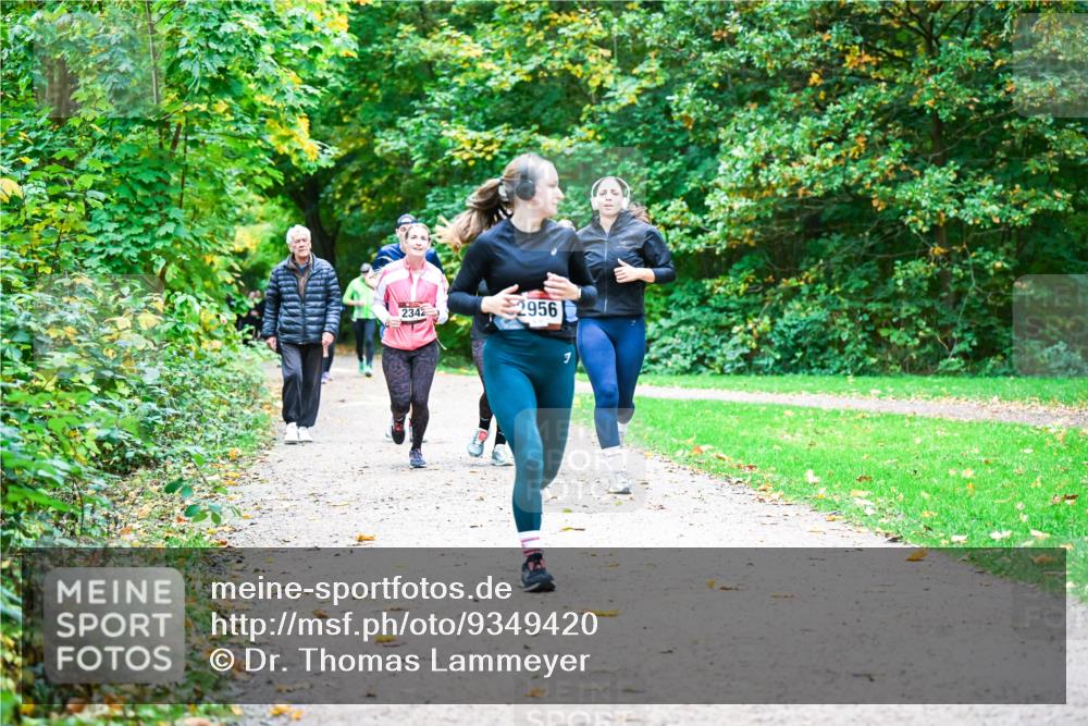12.10.2025 - Bramfelder Halbmarathon 2025 Dr. Thomas Lammeyer http://msf.ph/oto/9349420 12.10.2025 10:30:44 Laufen 2342, 2956, 1 meine-sportfotos.de