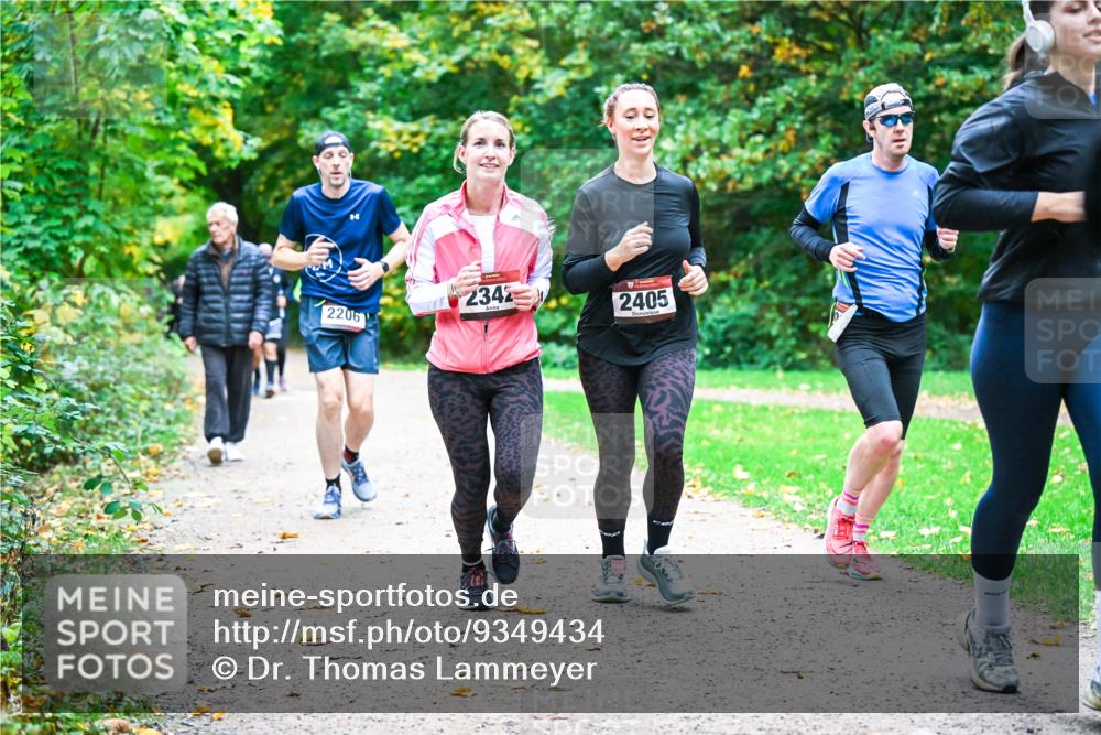 12.10.2025 - Bramfelder Halbmarathon 2025 Dr. Thomas Lammeyer http://msf.ph/oto/9349434 12.10.2025 10:30:47 Laufen 2206, 2342, 2405 meine-sportfotos.de