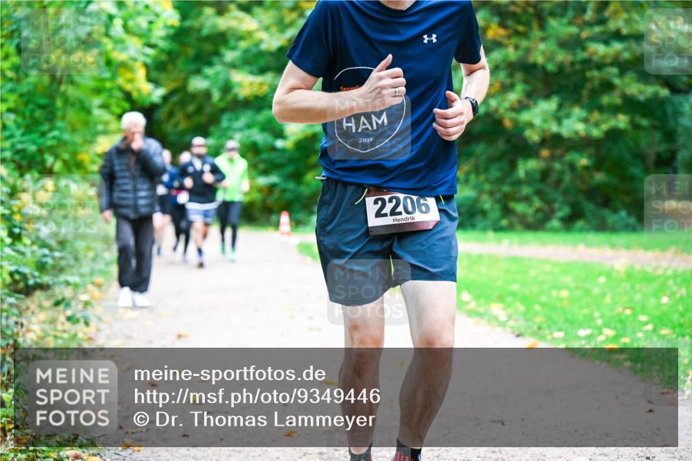 12.10.2025 - Bramfelder Halbmarathon 2025 Dr. Thomas Lammeyer http://msf.ph/oto/9349446 12.10.2025 10:30:49 Laufen 2019, 2206 meine-sportfotos.de