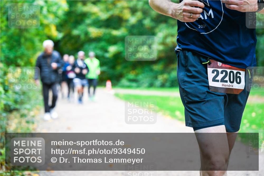 12.10.2025 - Bramfelder Halbmarathon 2025 Dr. Thomas Lammeyer http://msf.ph/oto/9349450 12.10.2025 10:30:50 Laufen 2019, 2206 meine-sportfotos.de