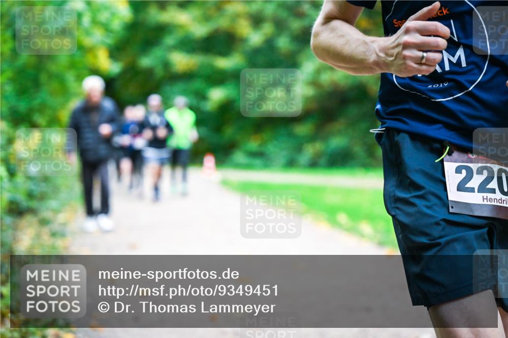 12.10.2025 - Bramfelder Halbmarathon 2025 Dr. Thomas Lammeyer http://msf.ph/oto/9349451 12.10.2025 10:30:50 Laufen 2019, 220 meine-sportfotos.de