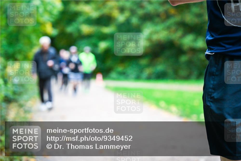 12.10.2025 - Bramfelder Halbmarathon 2025 Dr. Thomas Lammeyer http://msf.ph/oto/9349452 12.10.2025 10:30:50 Laufen  meine-sportfotos.de