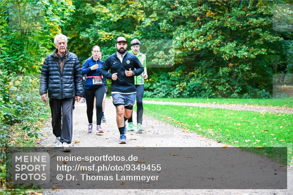 12.10.2025 - Bramfelder Halbmarathon 2025 Dr. Thomas Lammeyer http://msf.ph/oto/9349455 12.10.2025 10:30:53 Laufen 2189 meine-sportfotos.de