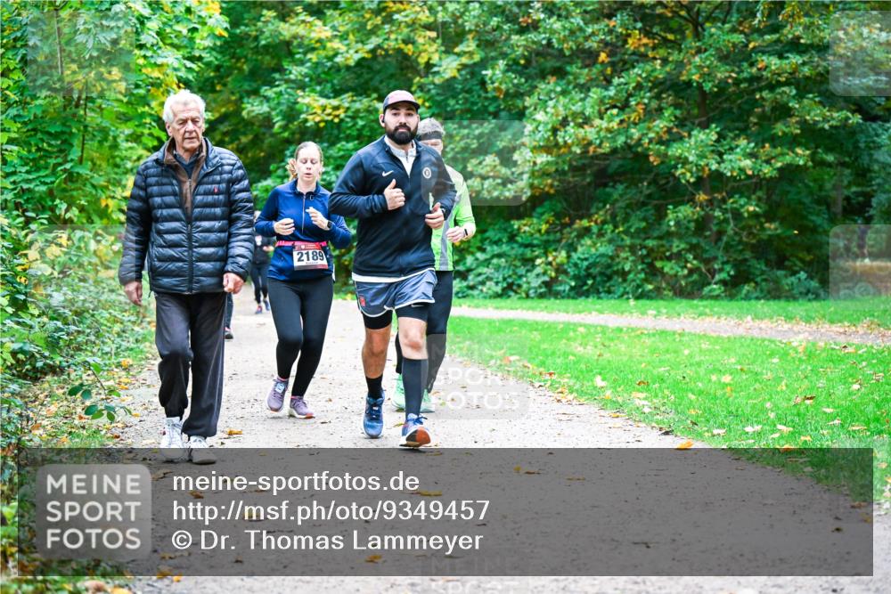 12.10.2025 - Bramfelder Halbmarathon 2025 Dr. Thomas Lammeyer http://msf.ph/oto/9349457 12.10.2025 10:30:53 Laufen 2189 meine-sportfotos.de