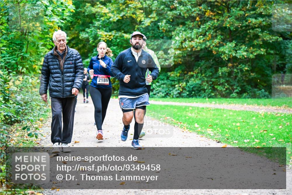12.10.2025 - Bramfelder Halbmarathon 2025 Dr. Thomas Lammeyer http://msf.ph/oto/9349458 12.10.2025 10:30:53 Laufen 2189 meine-sportfotos.de
