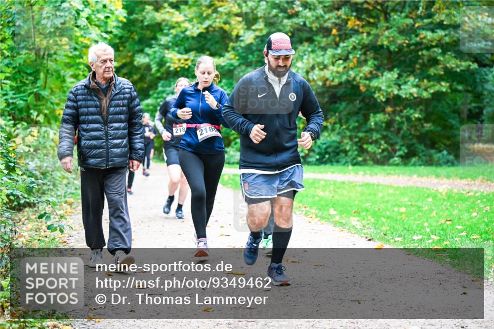 12.10.2025 - Bramfelder Halbmarathon 2025 Dr. Thomas Lammeyer http://msf.ph/oto/9349462 12.10.2025 10:30:54 Laufen 218, 218 meine-sportfotos.de