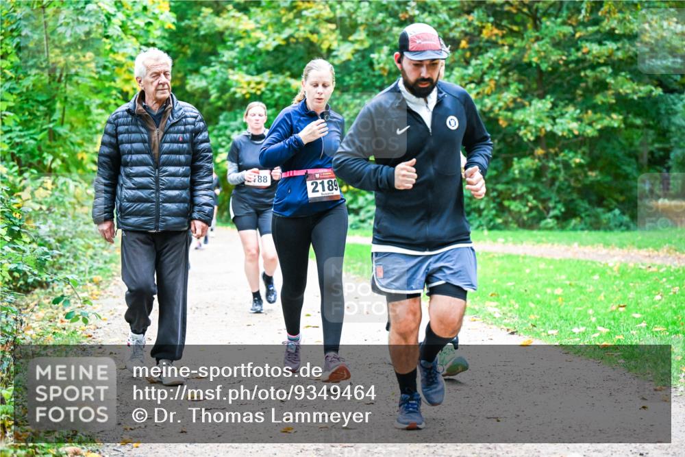 12.10.2025 - Bramfelder Halbmarathon 2025 Dr. Thomas Lammeyer http://msf.ph/oto/9349464 12.10.2025 10:30:54 Laufen 88, 2189 meine-sportfotos.de