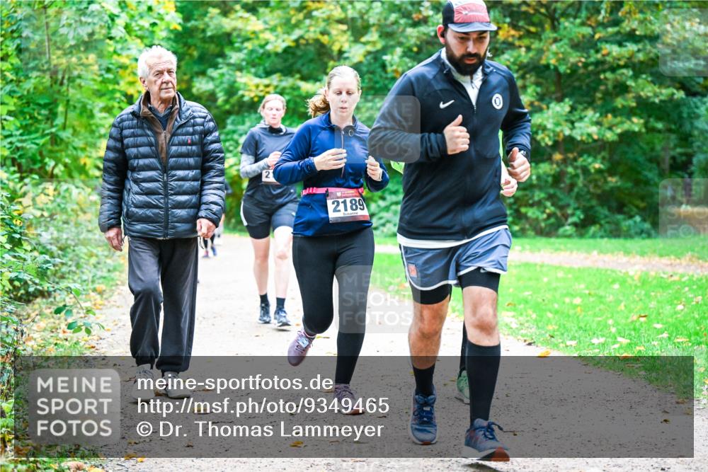 12.10.2025 - Bramfelder Halbmarathon 2025 Dr. Thomas Lammeyer http://msf.ph/oto/9349465 12.10.2025 10:30:54 Laufen 2189 meine-sportfotos.de