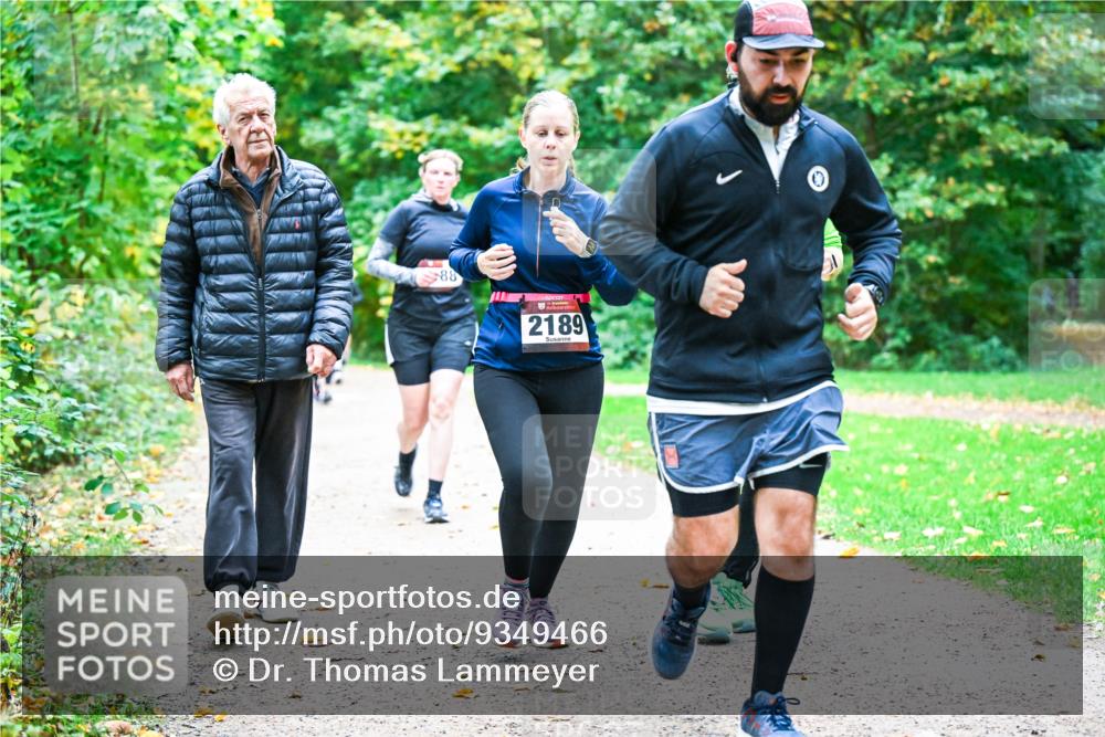 12.10.2025 - Bramfelder Halbmarathon 2025 Dr. Thomas Lammeyer http://msf.ph/oto/9349466 12.10.2025 10:30:55 Laufen 88, 2189 meine-sportfotos.de