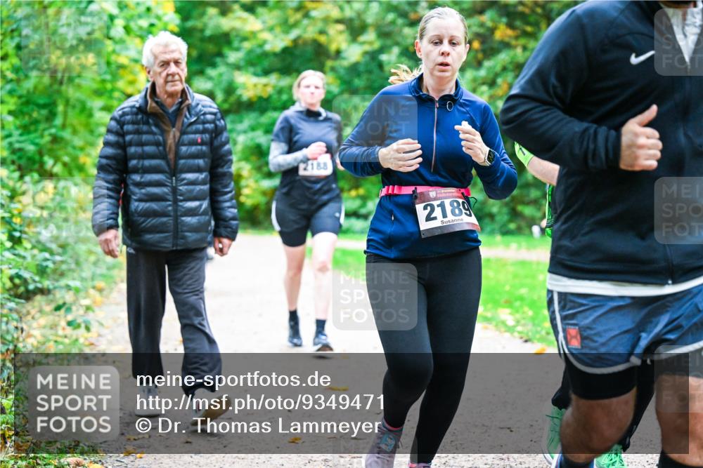 12.10.2025 - Bramfelder Halbmarathon 2025 Dr. Thomas Lammeyer http://msf.ph/oto/9349471 12.10.2025 10:30:55 Laufen 2188, 2189 meine-sportfotos.de