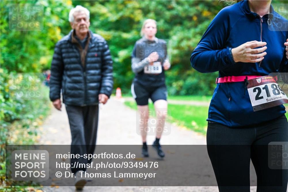 12.10.2025 - Bramfelder Halbmarathon 2025 Dr. Thomas Lammeyer http://msf.ph/oto/9349476 12.10.2025 10:30:56 Laufen 34, 218 meine-sportfotos.de