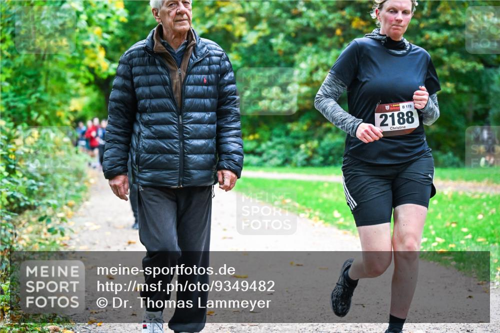 12.10.2025 - Bramfelder Halbmarathon 2025 Dr. Thomas Lammeyer http://msf.ph/oto/9349482 12.10.2025 10:30:57 Laufen 119, 2188 meine-sportfotos.de