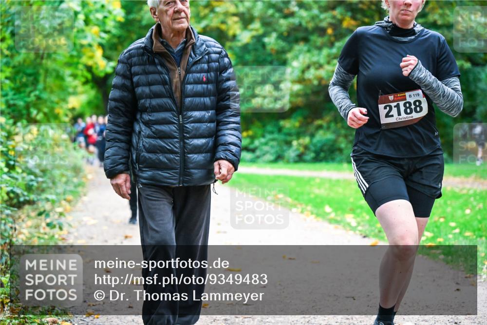 12.10.2025 - Bramfelder Halbmarathon 2025 Dr. Thomas Lammeyer http://msf.ph/oto/9349483 12.10.2025 10:30:57 Laufen 119, 2188 meine-sportfotos.de