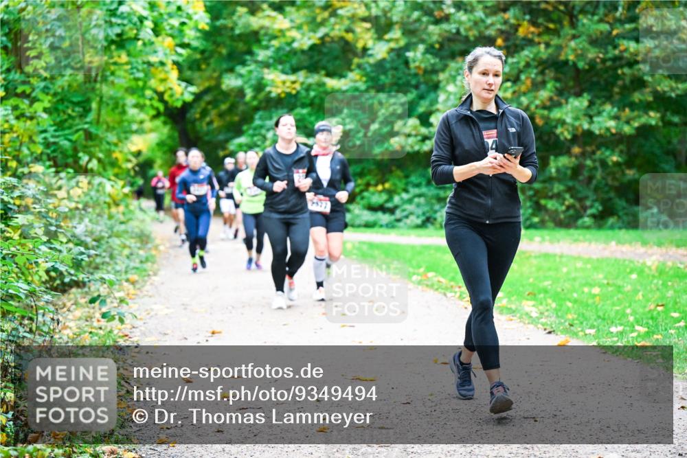 12.10.2025 - Bramfelder Halbmarathon 2025 Dr. Thomas Lammeyer http://msf.ph/oto/9349494 12.10.2025 10:31:01 Laufen  meine-sportfotos.de