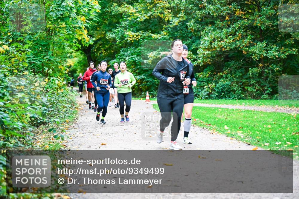 12.10.2025 - Bramfelder Halbmarathon 2025 Dr. Thomas Lammeyer http://msf.ph/oto/9349499 12.10.2025 10:31:02 Laufen 2421, 2343 meine-sportfotos.de