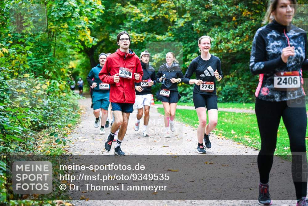 12.10.2025 - Bramfelder Halbmarathon 2025 Dr. Thomas Lammeyer http://msf.ph/oto/9349535 12.10.2025 10:31:08 Laufen 2230, 2406, 2569, 2743, 273, 2779 meine-sportfotos.de