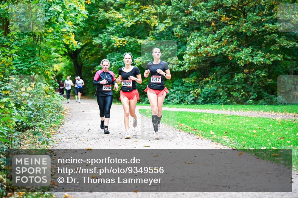 12.10.2025 - Bramfelder Halbmarathon 2025 Dr. Thomas Lammeyer http://msf.ph/oto/9349556 12.10.2025 10:31:13 Laufen 2286, 2827, 2617 meine-sportfotos.de