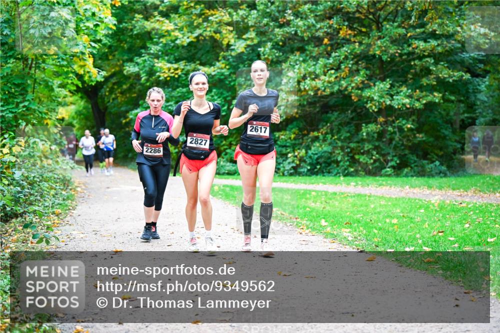 12.10.2025 - Bramfelder Halbmarathon 2025 Dr. Thomas Lammeyer http://msf.ph/oto/9349562 12.10.2025 10:31:14 Laufen 2286, 2827, 2617 meine-sportfotos.de