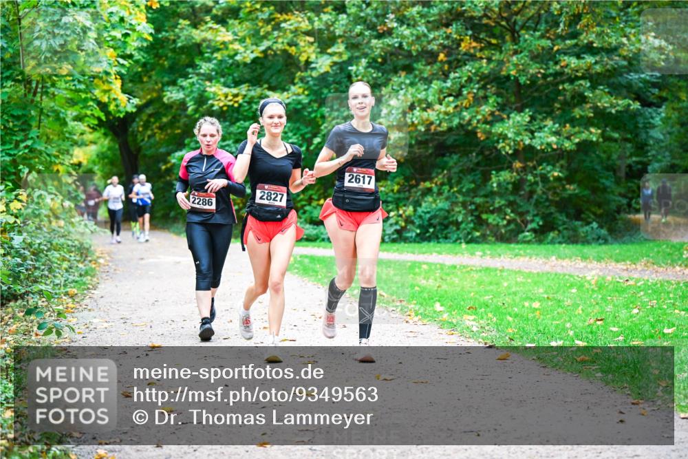 12.10.2025 - Bramfelder Halbmarathon 2025 Dr. Thomas Lammeyer http://msf.ph/oto/9349563 12.10.2025 10:31:14 Laufen 2286, 2827, 2617 meine-sportfotos.de