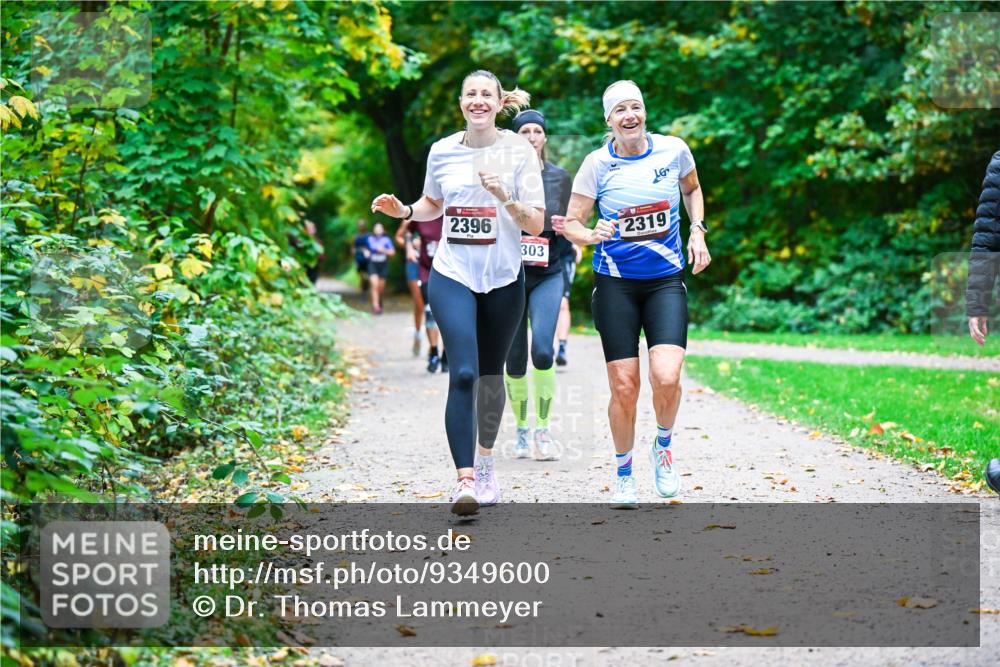 12.10.2025 - Bramfelder Halbmarathon 2025 Dr. Thomas Lammeyer http://msf.ph/oto/9349600 12.10.2025 10:31:24 Laufen 2396, 2319, 303 meine-sportfotos.de