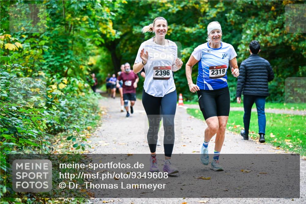 12.10.2025 - Bramfelder Halbmarathon 2025 Dr. Thomas Lammeyer http://msf.ph/oto/9349608 12.10.2025 10:31:25 Laufen 2396, 2319 meine-sportfotos.de