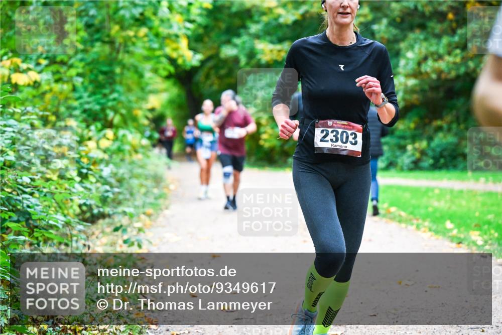 12.10.2025 - Bramfelder Halbmarathon 2025 Dr. Thomas Lammeyer http://msf.ph/oto/9349617 12.10.2025 10:31:27 Laufen 34, 2303 meine-sportfotos.de