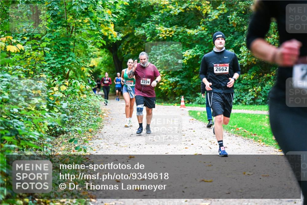 12.10.2025 - Bramfelder Halbmarathon 2025 Dr. Thomas Lammeyer http://msf.ph/oto/9349618 12.10.2025 10:31:28 Laufen 2296, 2224, 2662 meine-sportfotos.de