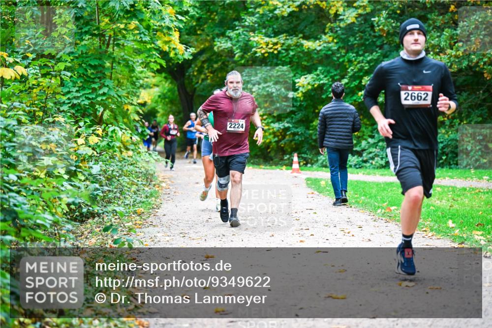 12.10.2025 - Bramfelder Halbmarathon 2025 Dr. Thomas Lammeyer http://msf.ph/oto/9349622 12.10.2025 10:31:28 Laufen 2224, 2662 meine-sportfotos.de