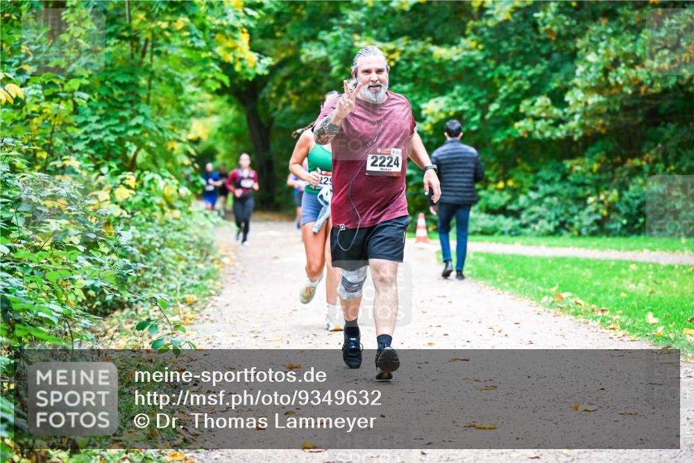 12.10.2025 - Bramfelder Halbmarathon 2025 Dr. Thomas Lammeyer http://msf.ph/oto/9349632 12.10.2025 10:31:30 Laufen 229, 2224 meine-sportfotos.de